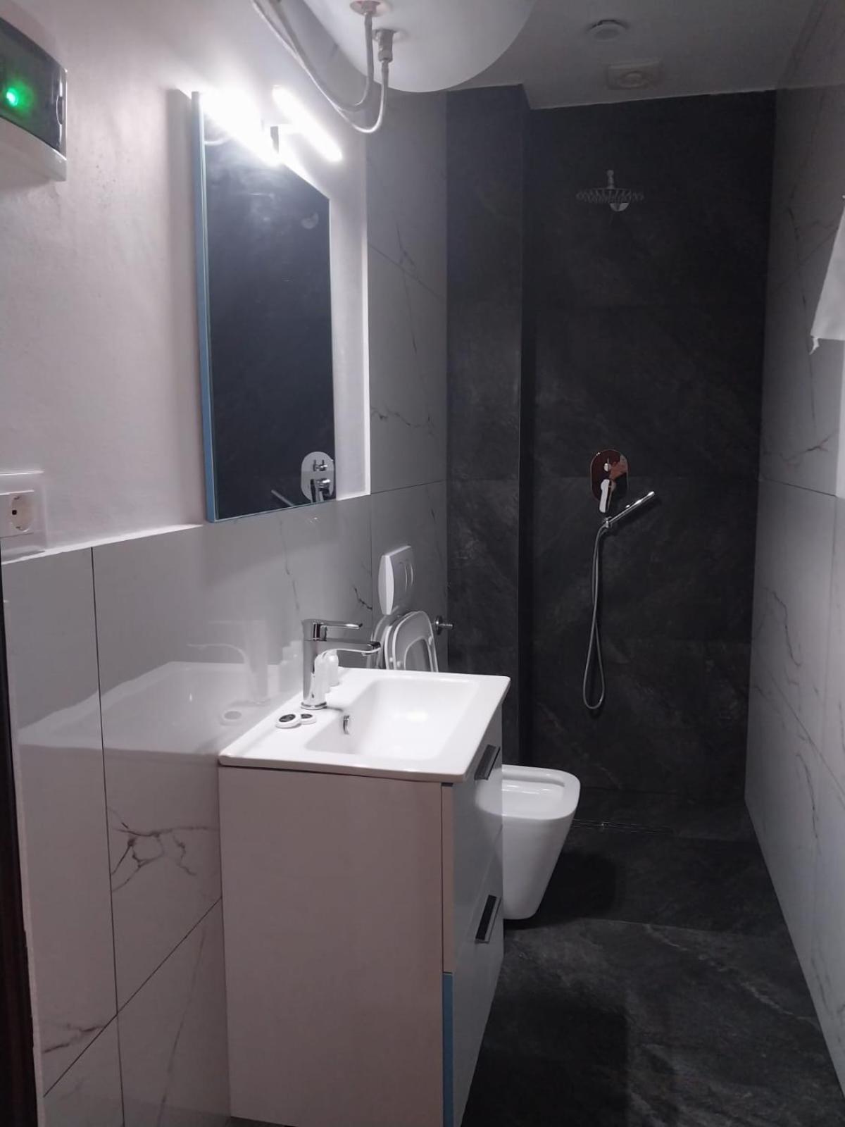 Hotel Luli City Center Драч Екстериор снимка